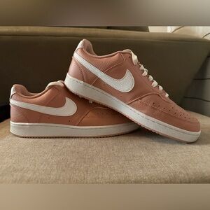 Nike Women’s Pink Sneakers